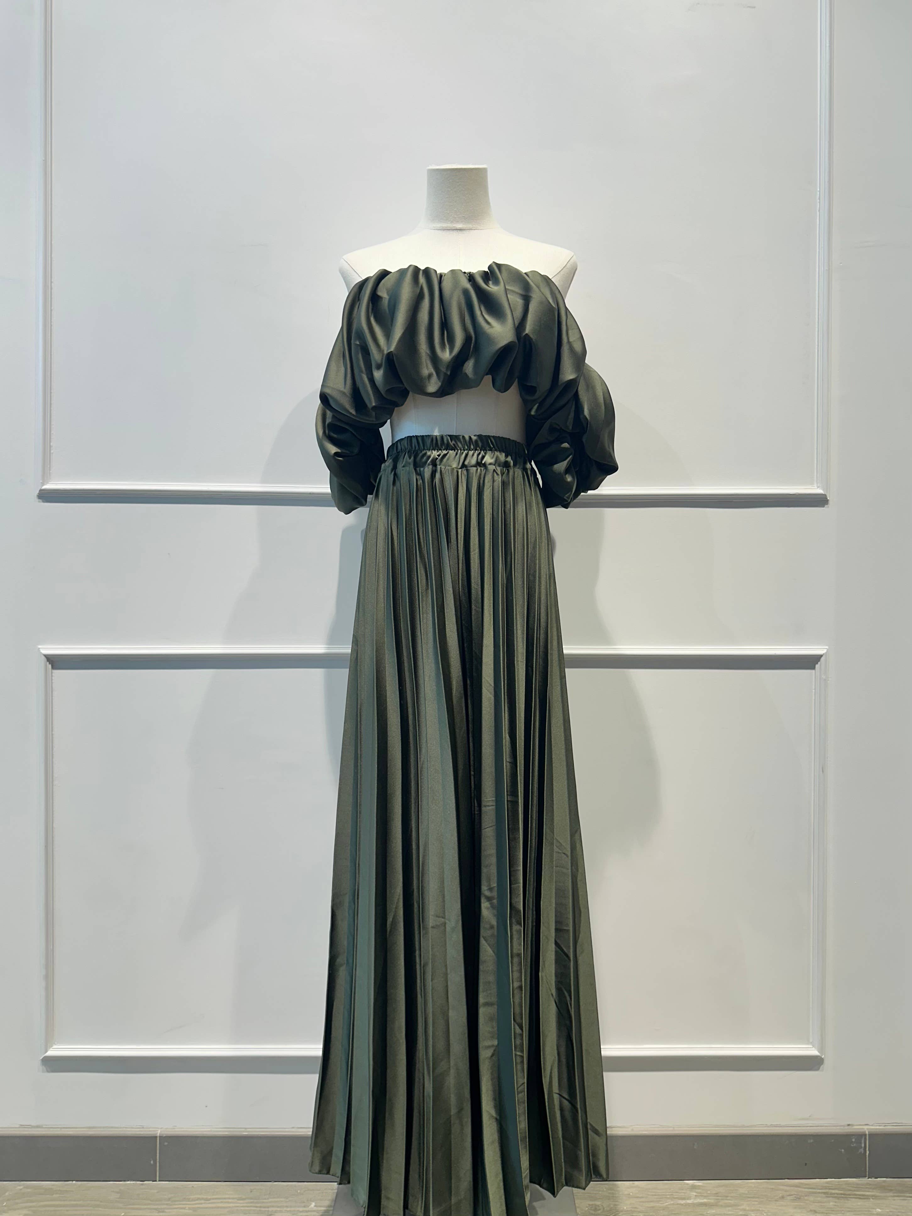 Ensemble Satiné – Top Bardot &Pantalon Palazzo Plissé