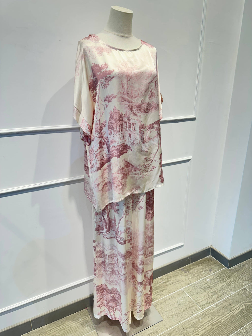 Ensemble fluide imprimé toile de Jouy % VISCOSE