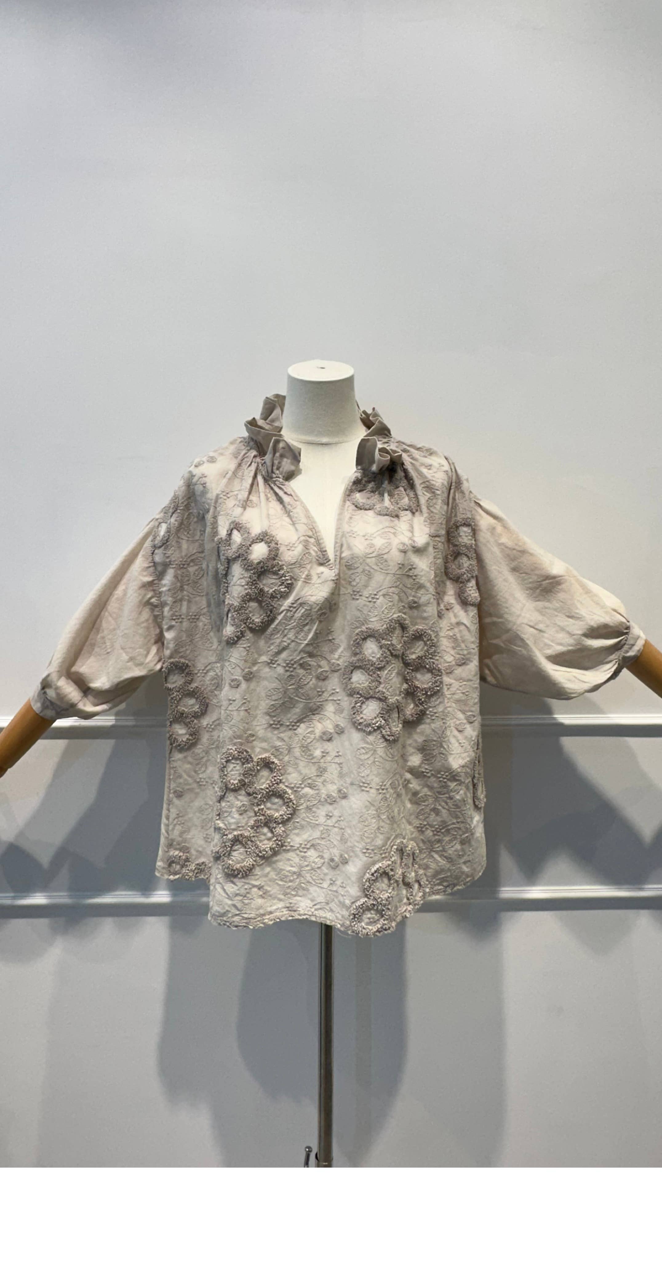 Blouse Brodée à Manches Bouffantes Broderie en Relief
