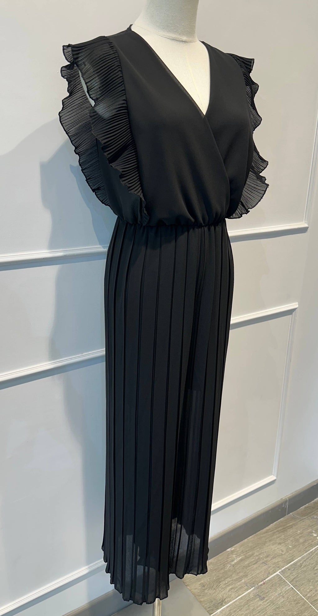 Robe combinaison plissée –