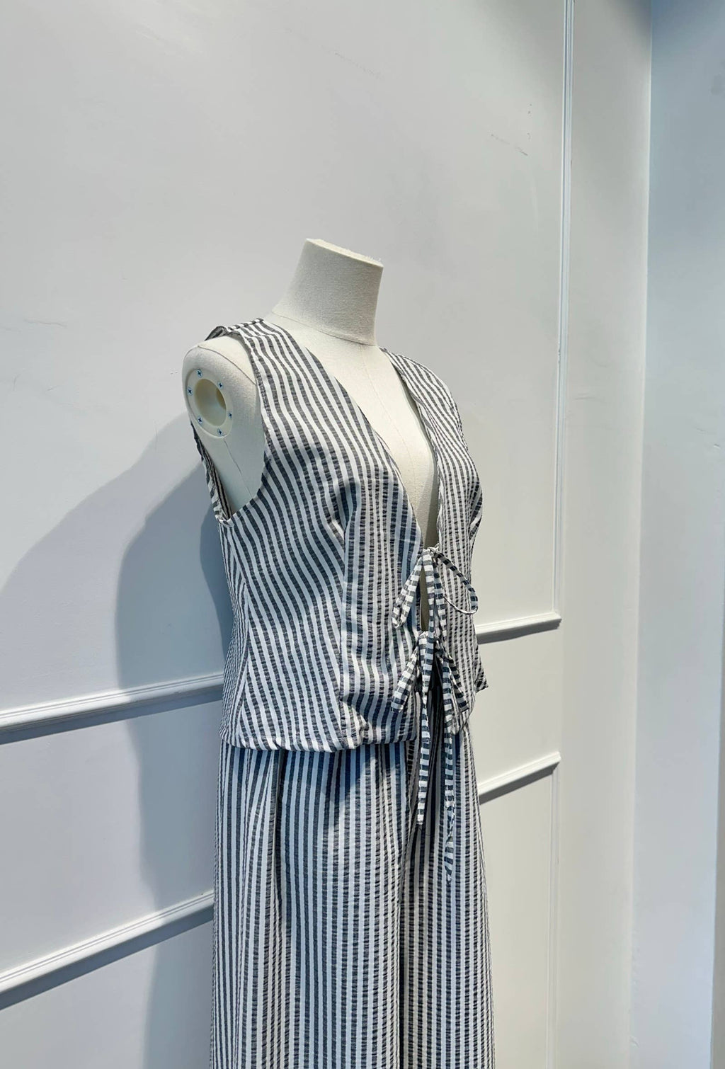 Ensemble gilet sans manches/ pantalon estival imprimé