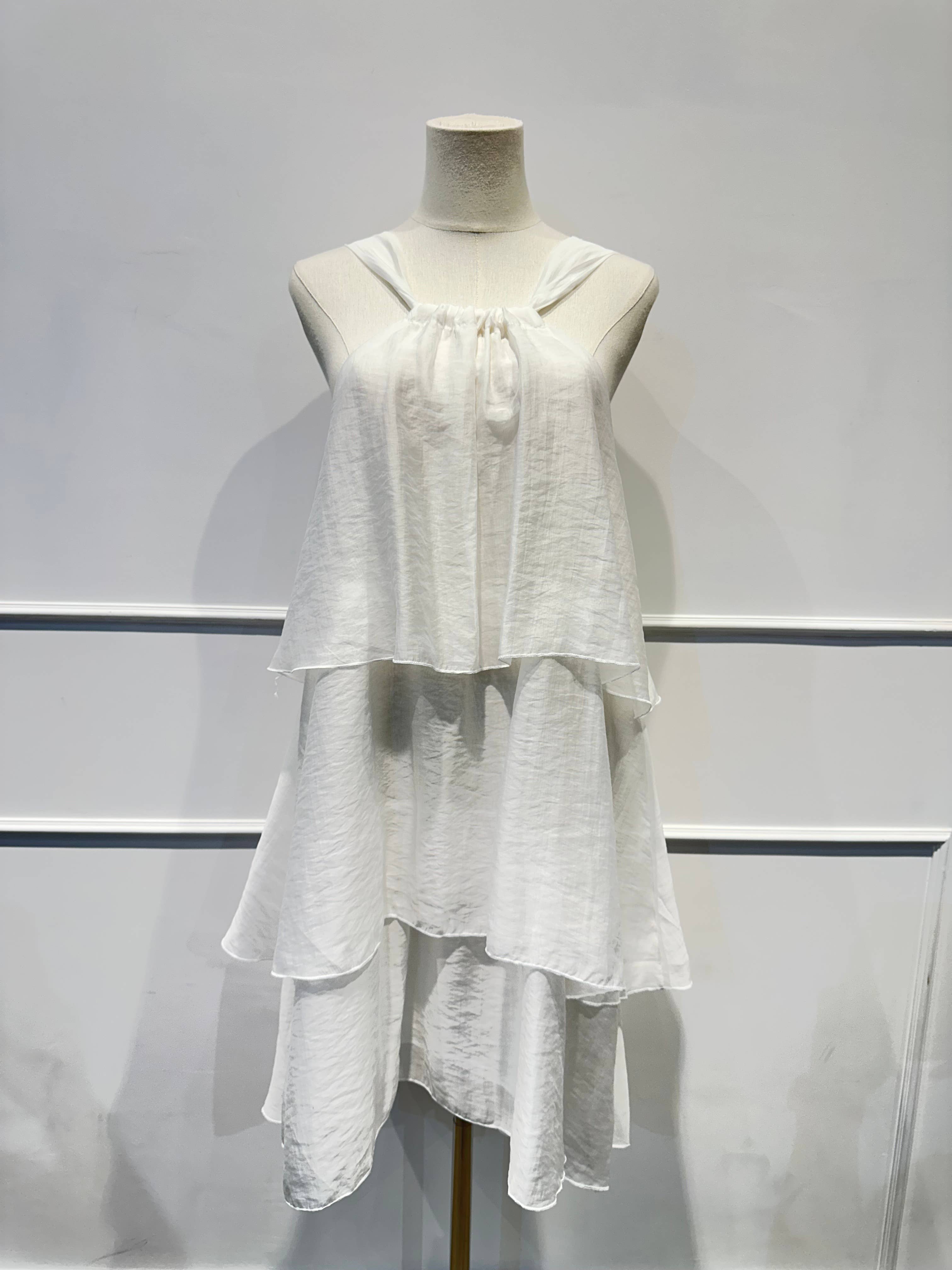 Robe à Volants à Bretelles et Nœud Déco