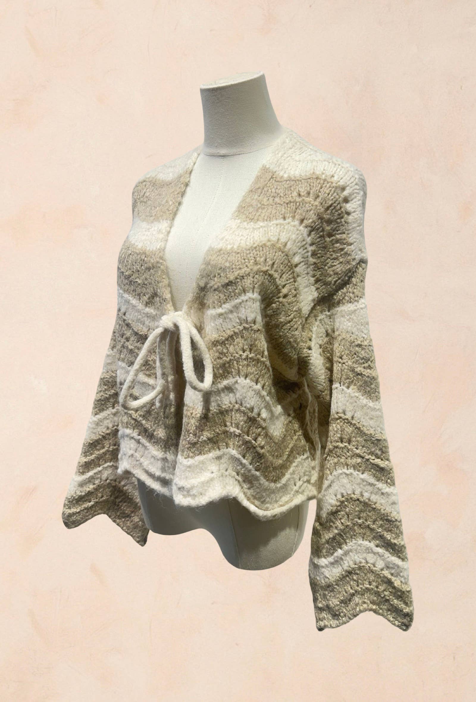 Gilet rayé à nouer – Style tendance et cocooning