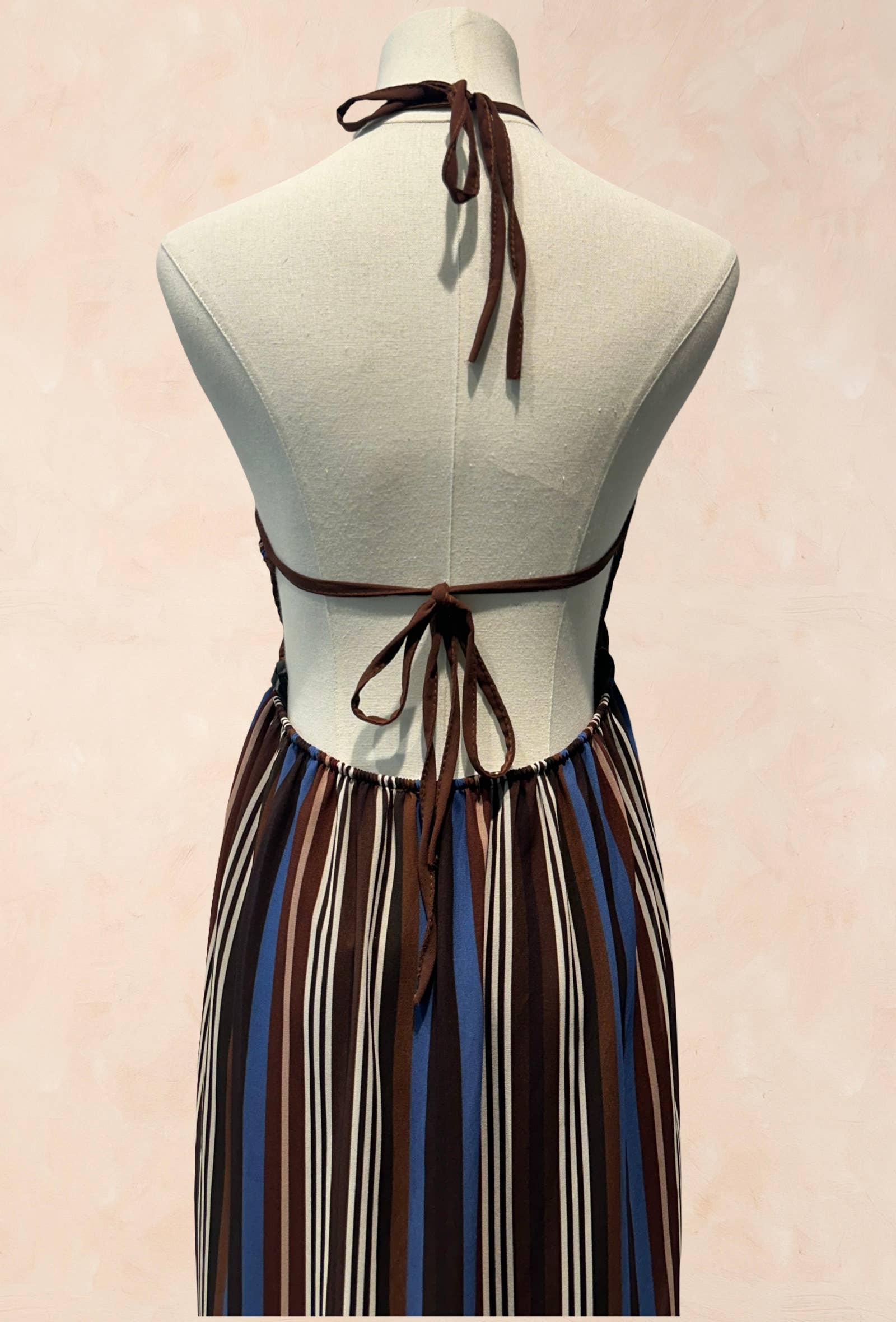 Robe Longue à Bretelles Rayée Smockée