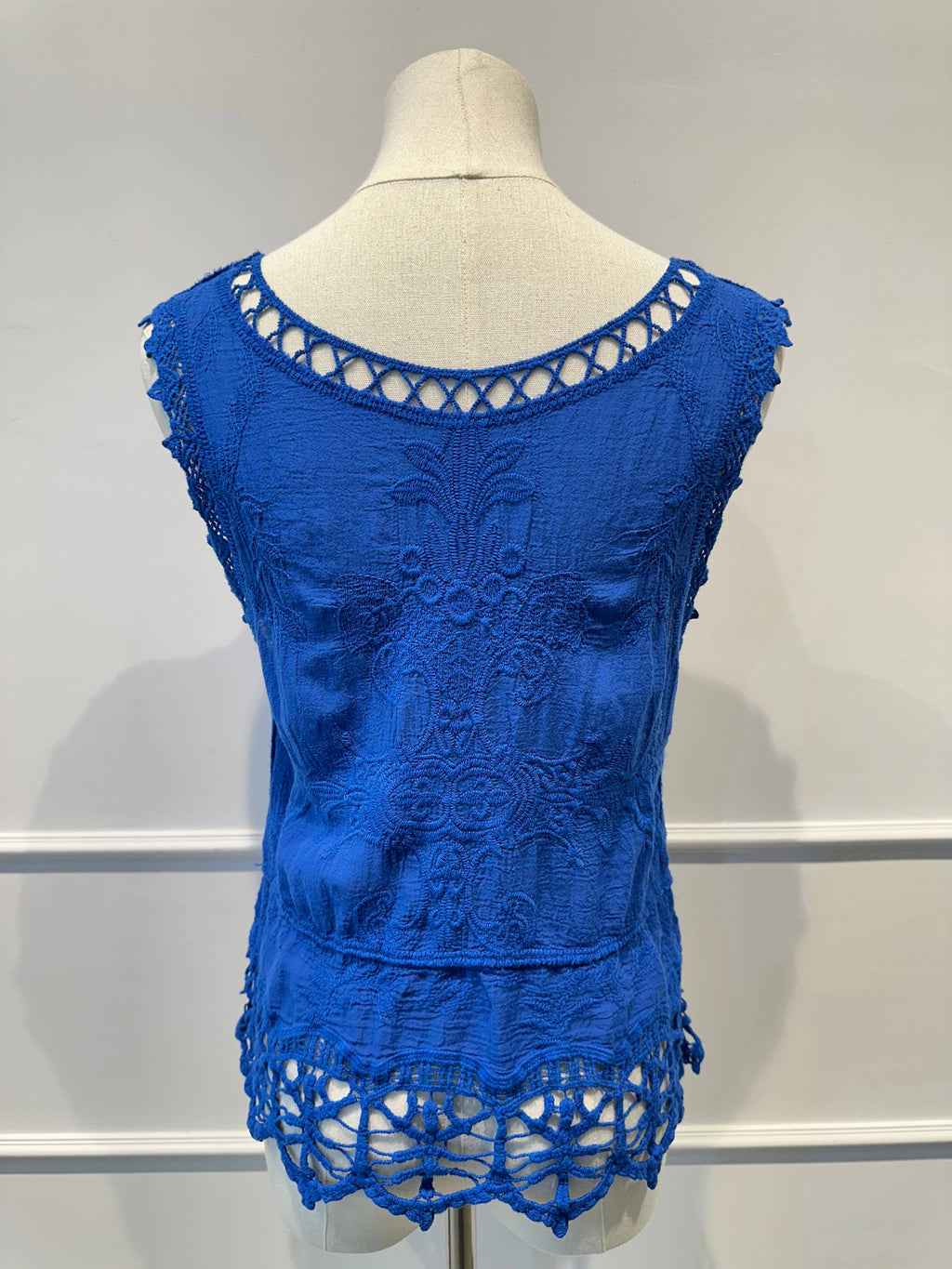 Top Sans Manches en Dentelle Brodée