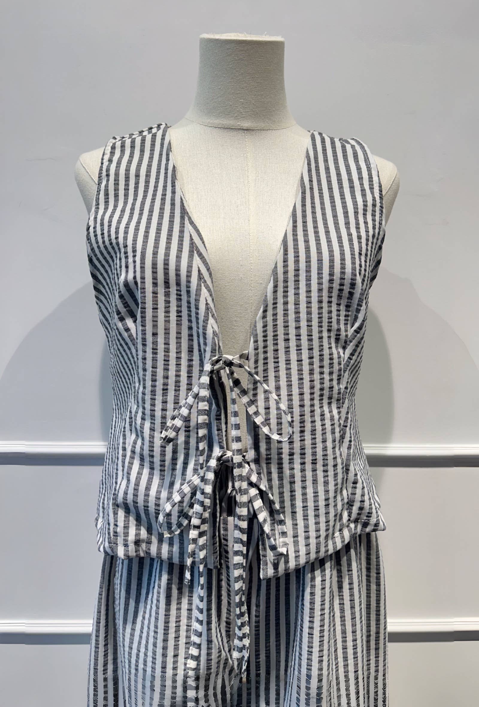Ensemble gilet sans manches/ pantalon estival imprimé