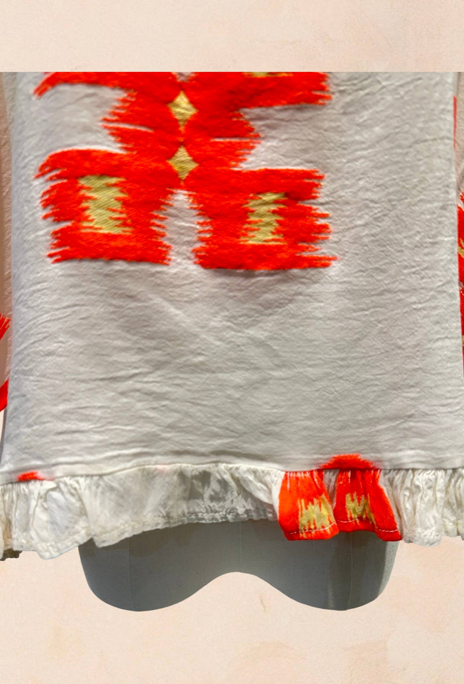 Haut Brodé Motifs