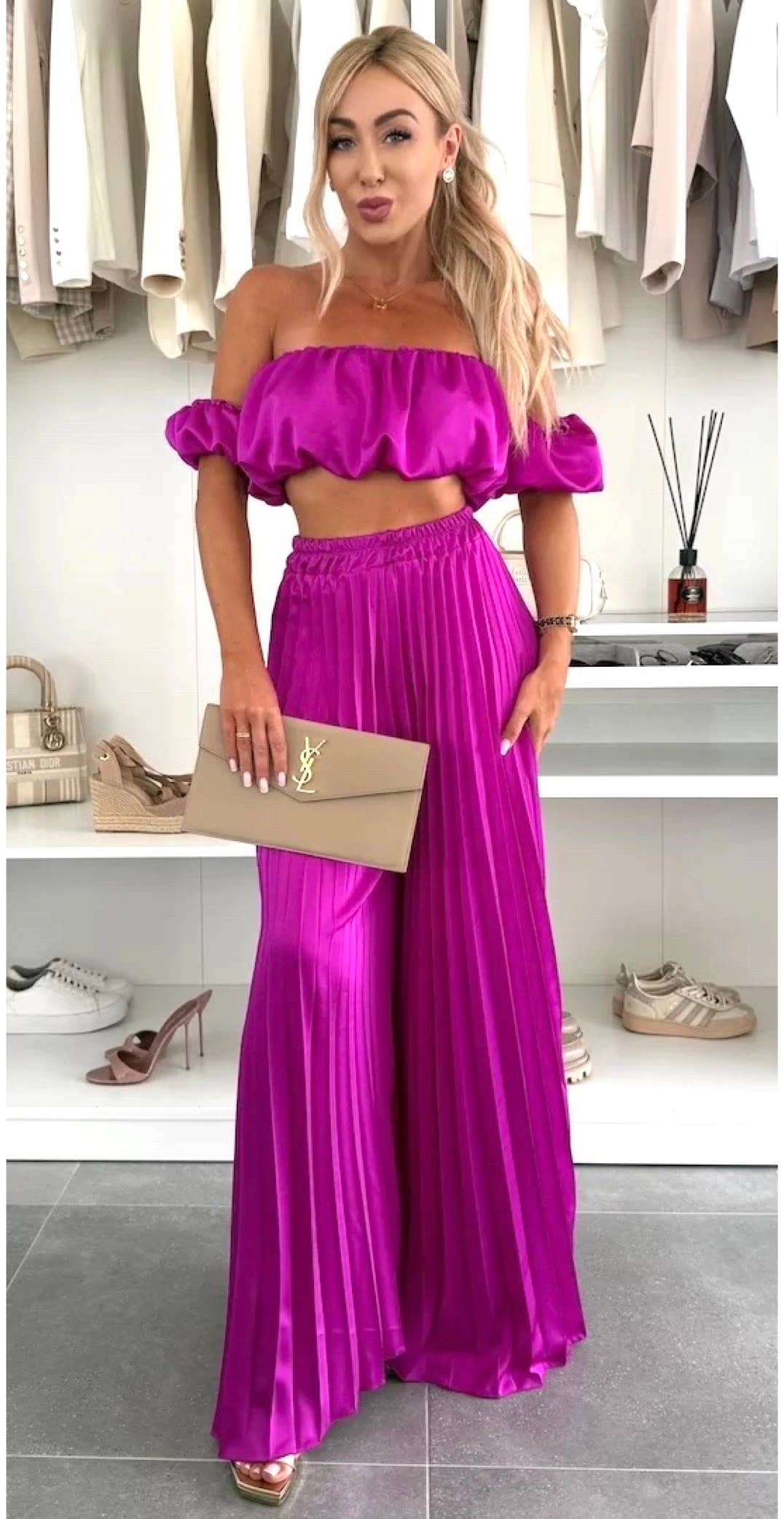 Ensemble Satiné – Top Bardot &Pantalon Palazzo Plissé