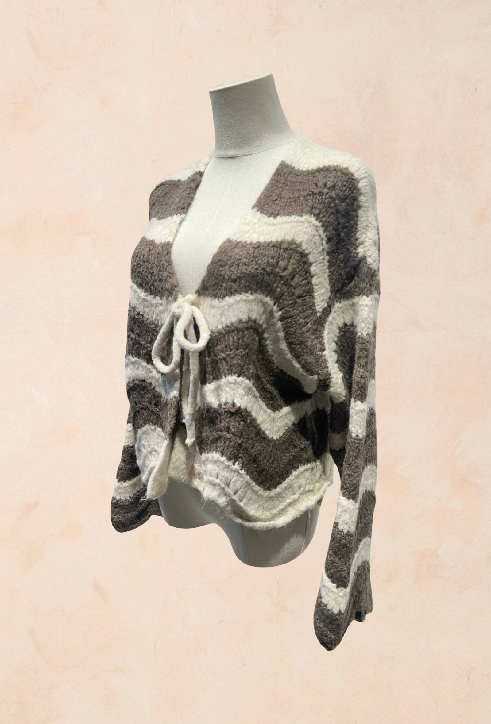 Gilet rayé à nouer – Style tendance et cocooning
