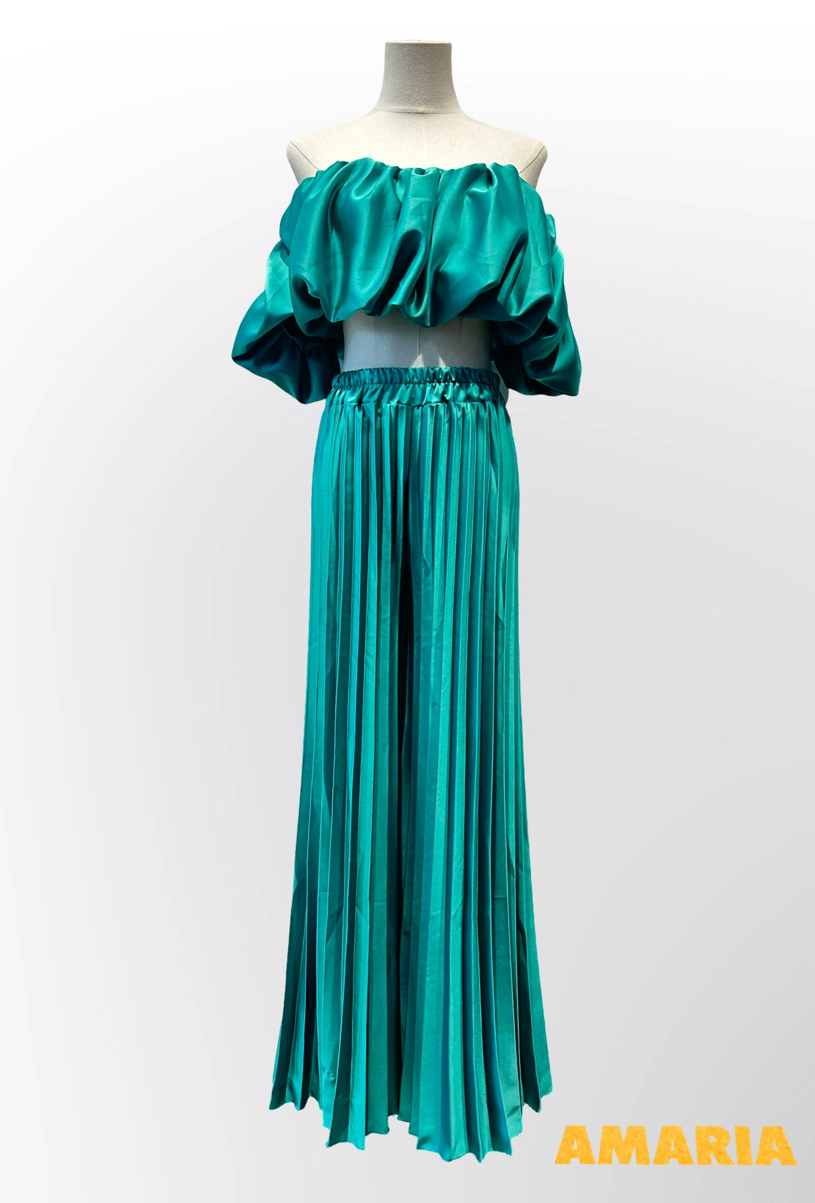 Ensemble Satiné – Top Bardot &Pantalon Palazzo Plissé