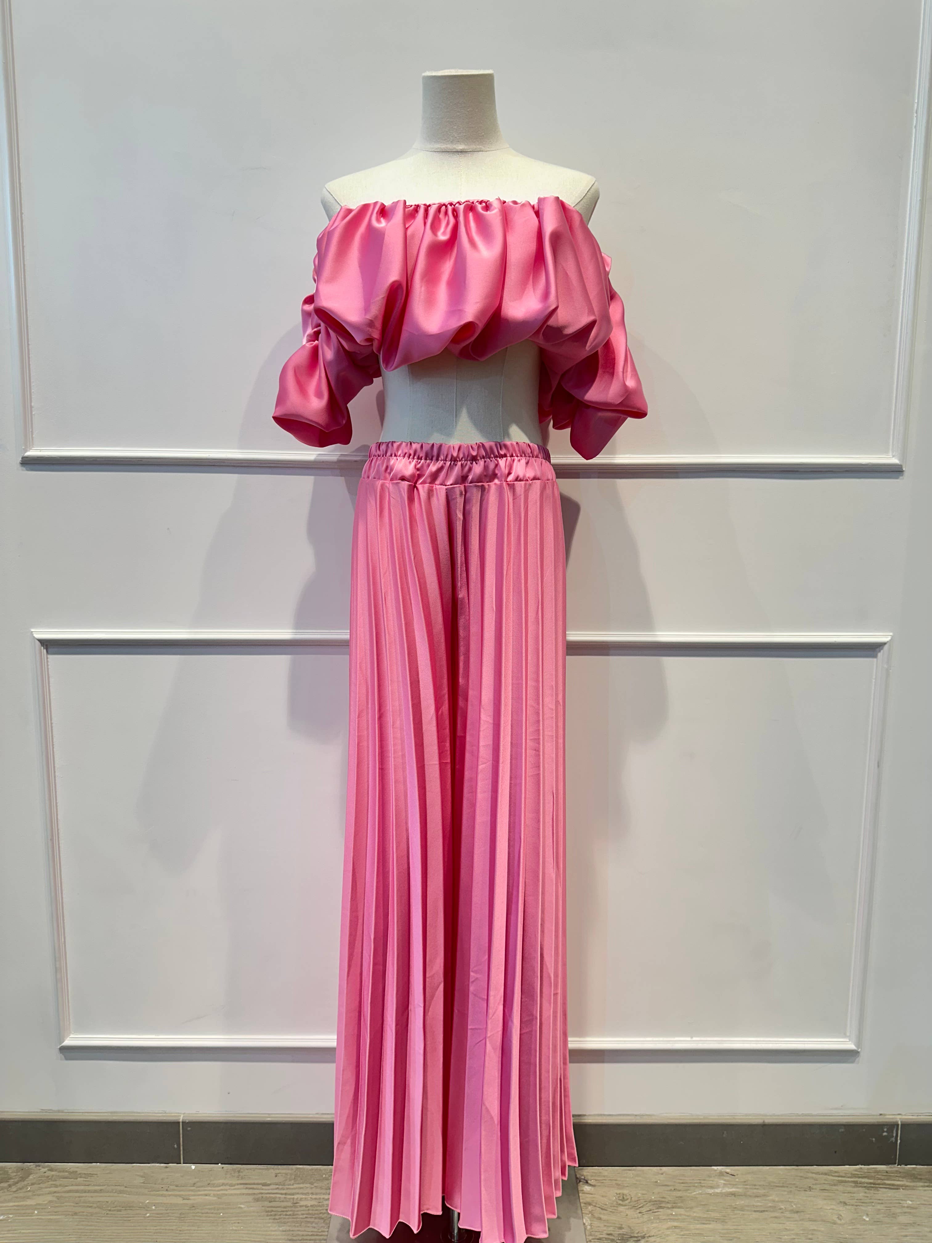 Ensemble Satiné – Top Bardot &Pantalon Palazzo Plissé