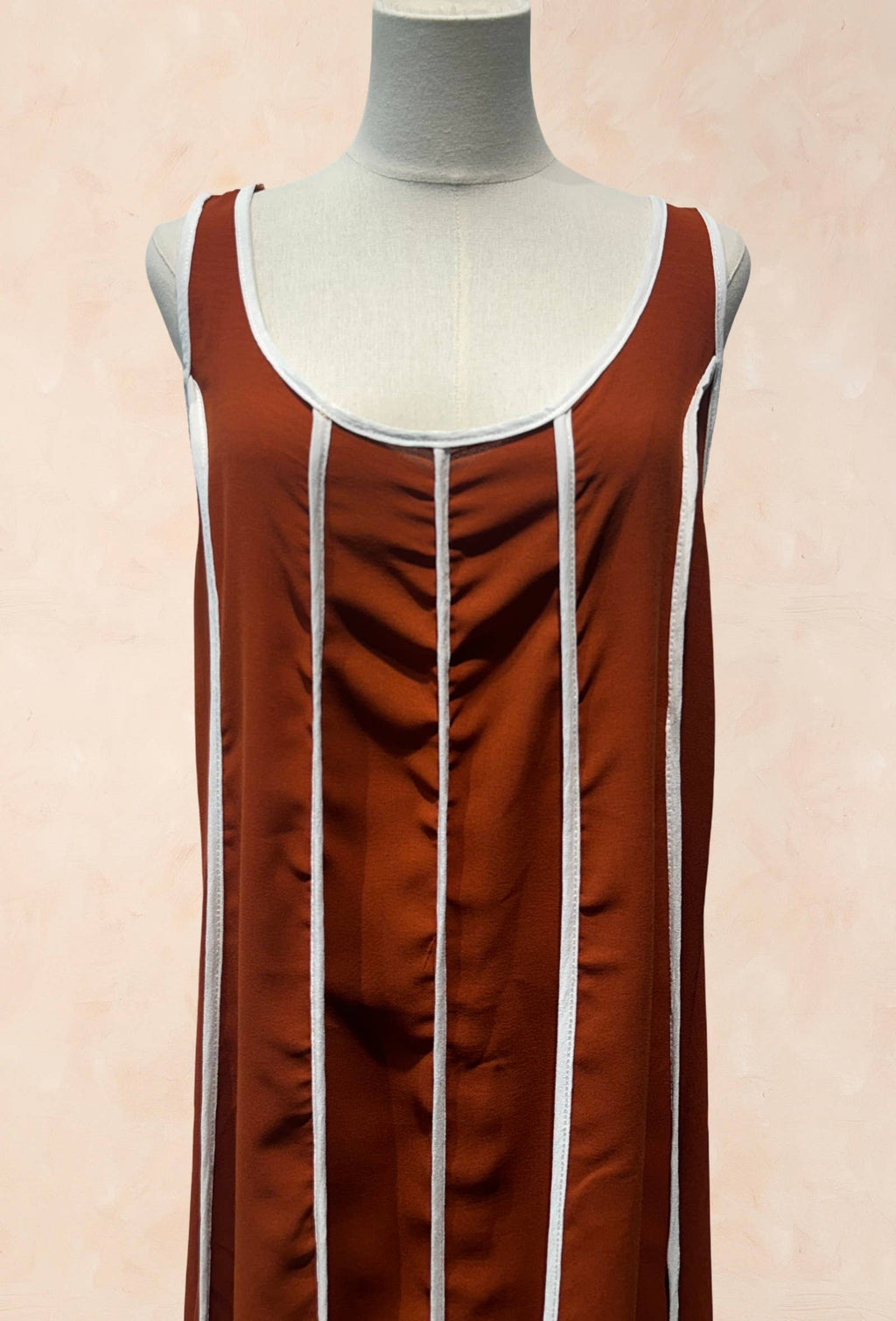Robe Longue Sans Manches à Rayures Contrastées