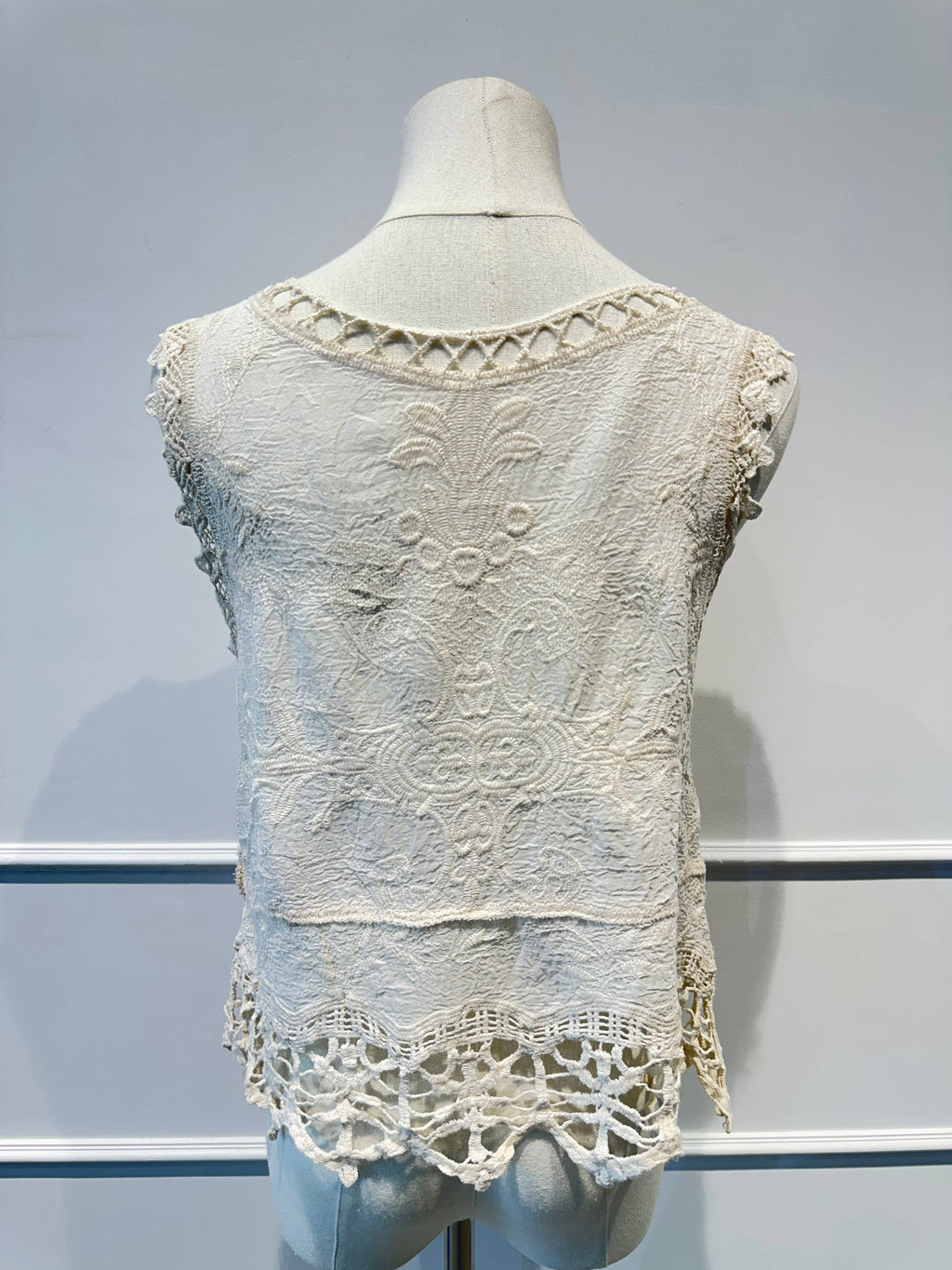 Top Sans Manches en Dentelle Brodée