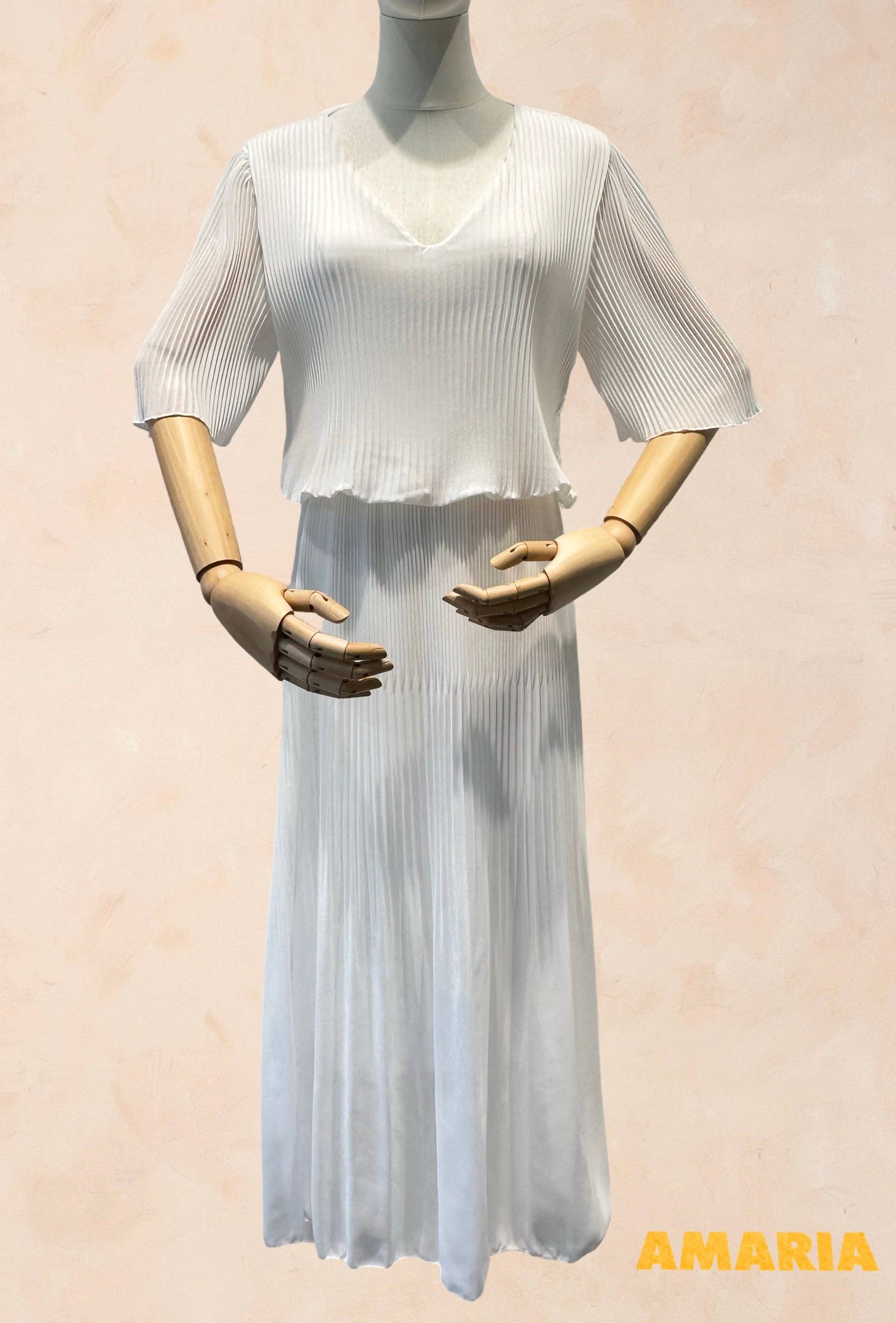 Robe Longue Plissée Encolure V