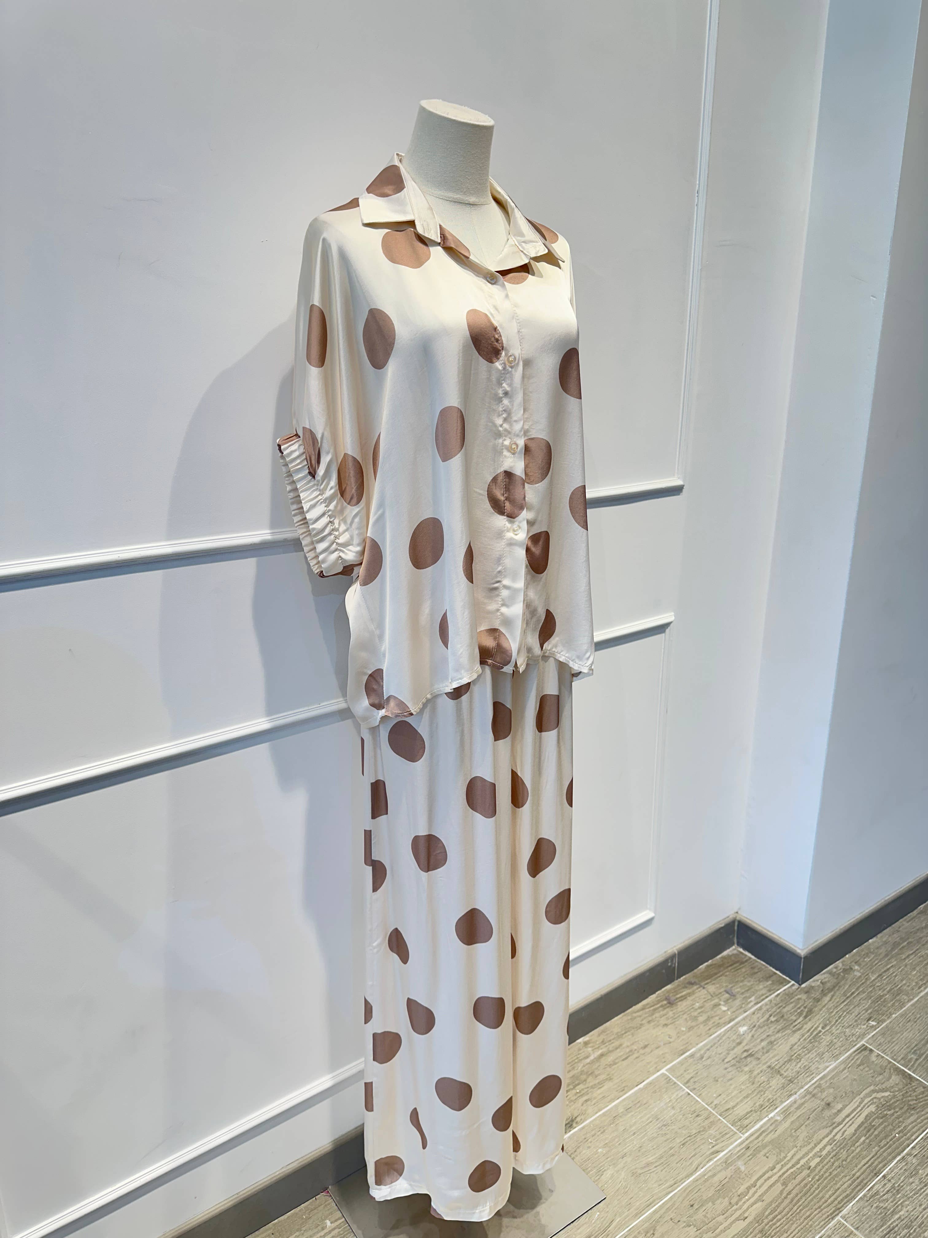 Ensemble fluide à pois oversize – % Viscose