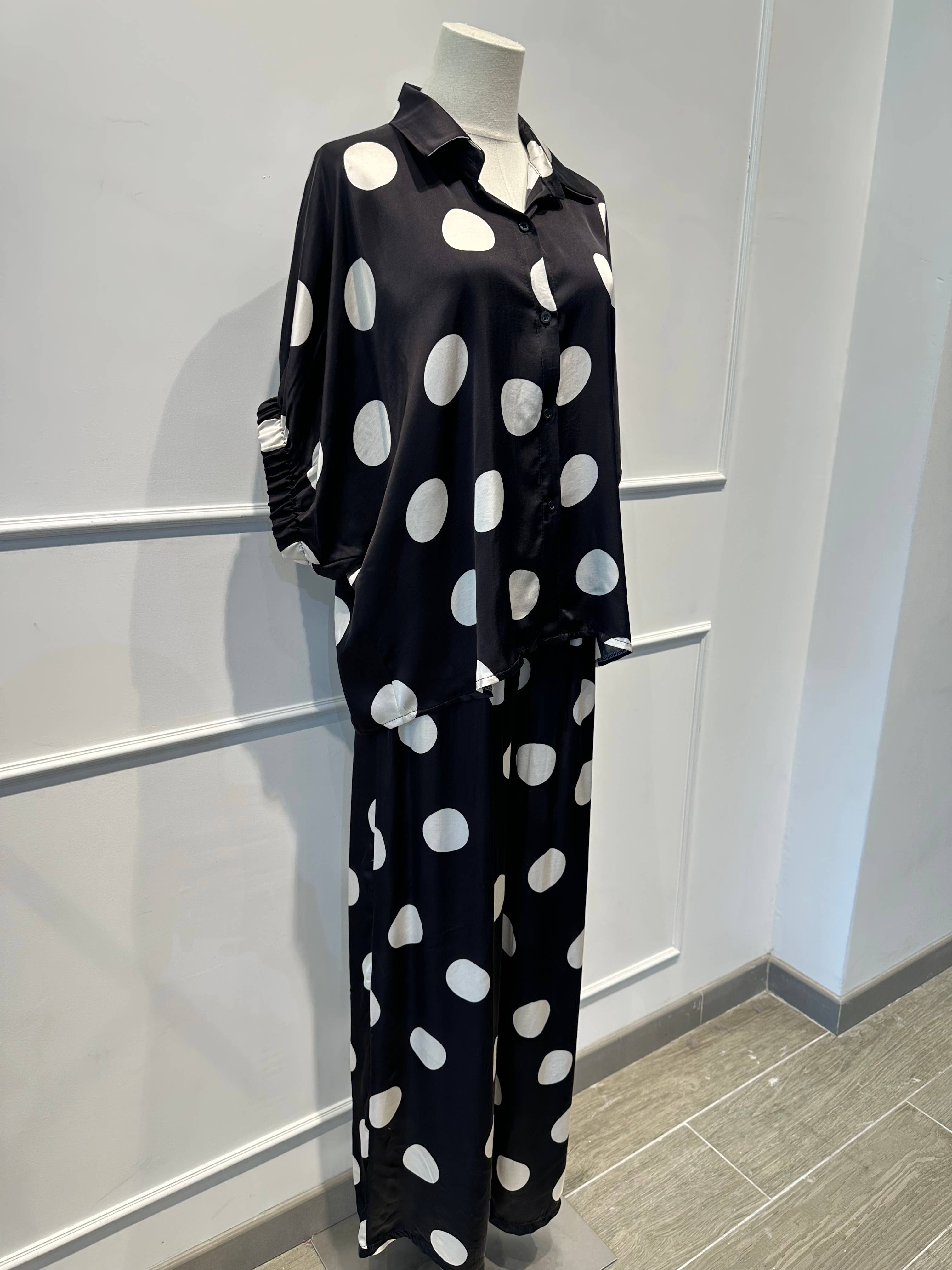 Ensemble fluide à pois oversize – % Viscose