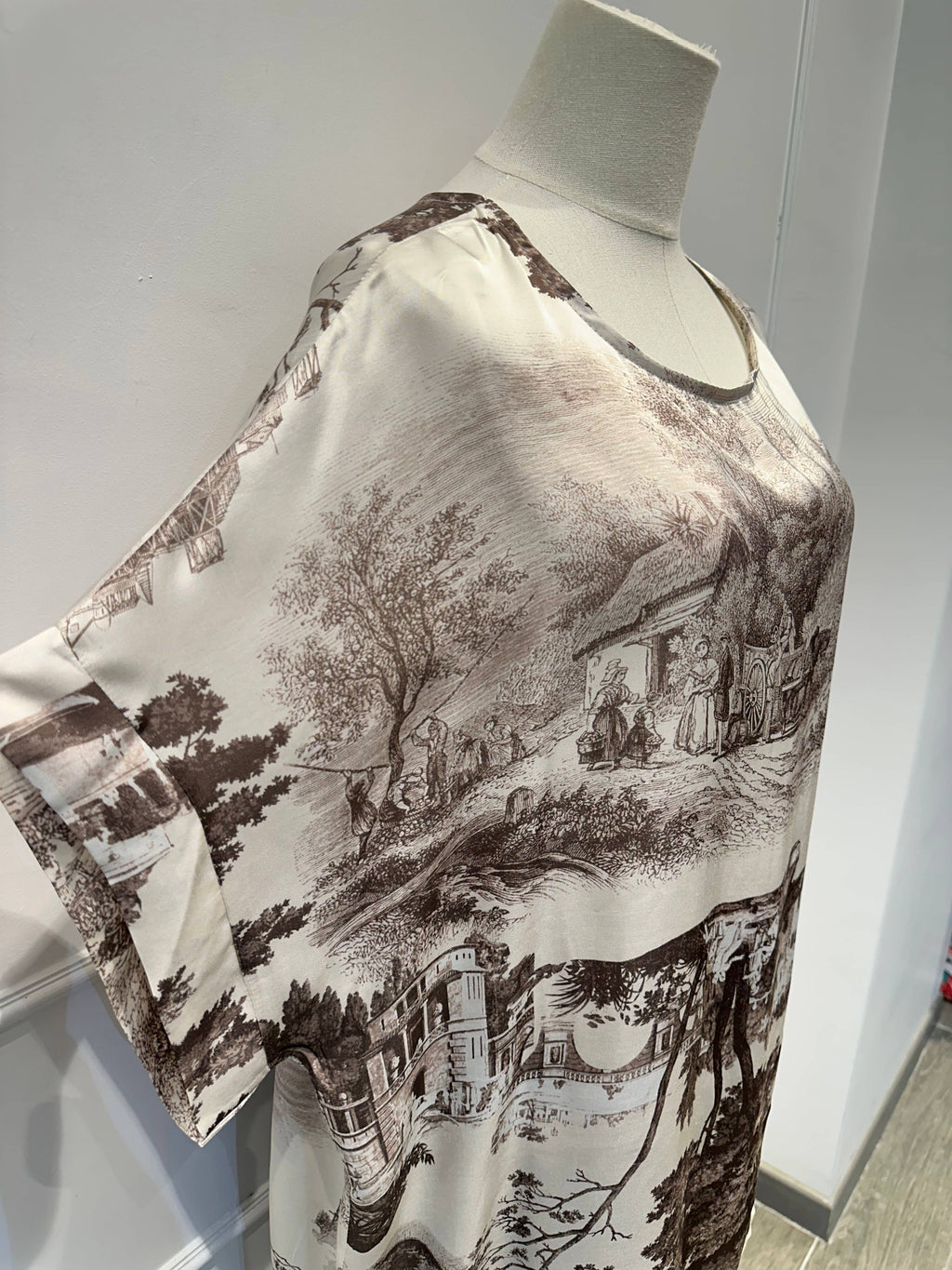Ensemble fluide imprimé toile de Jouy % VISCOSE