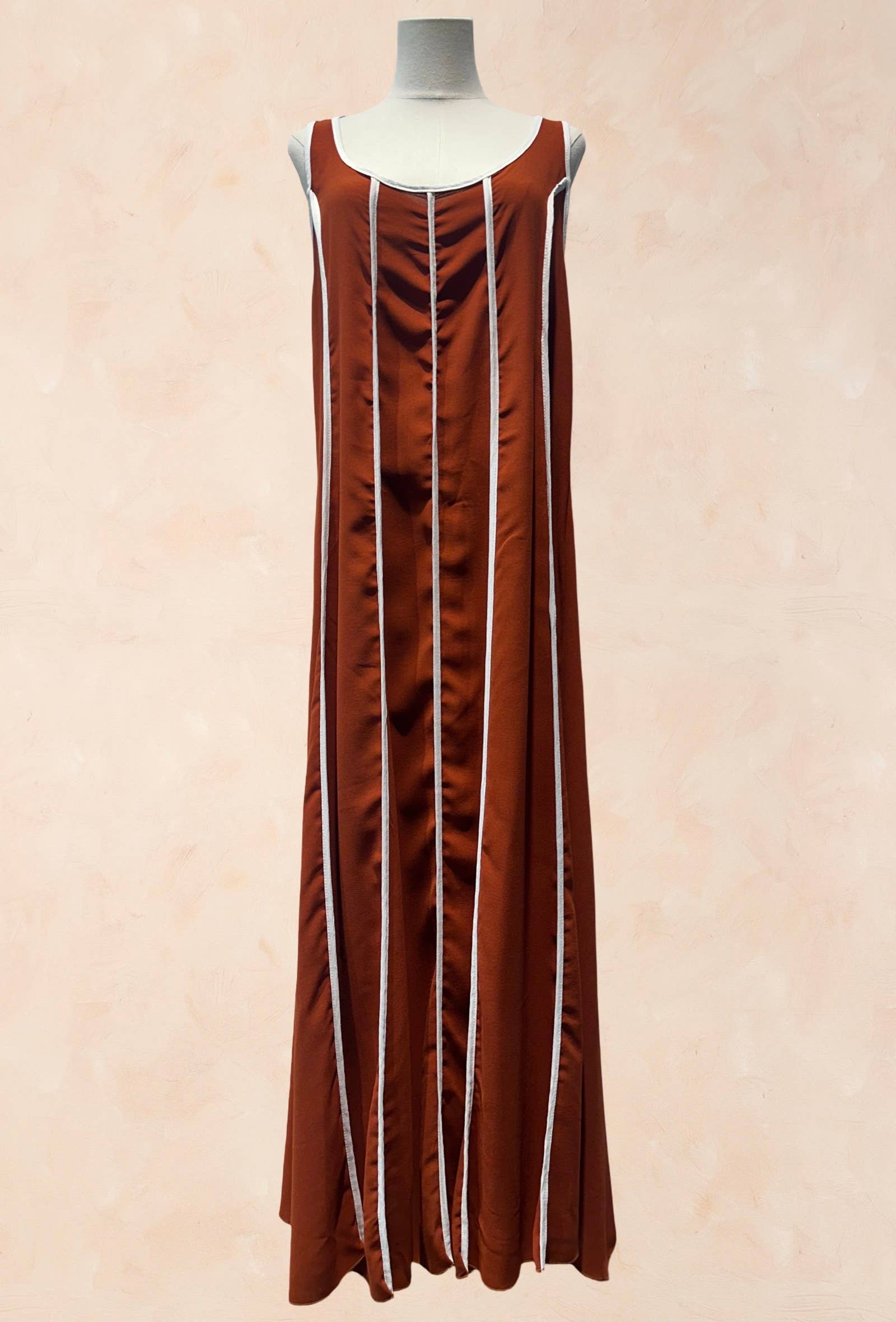 Robe Longue Sans Manches à Rayures Contrastées