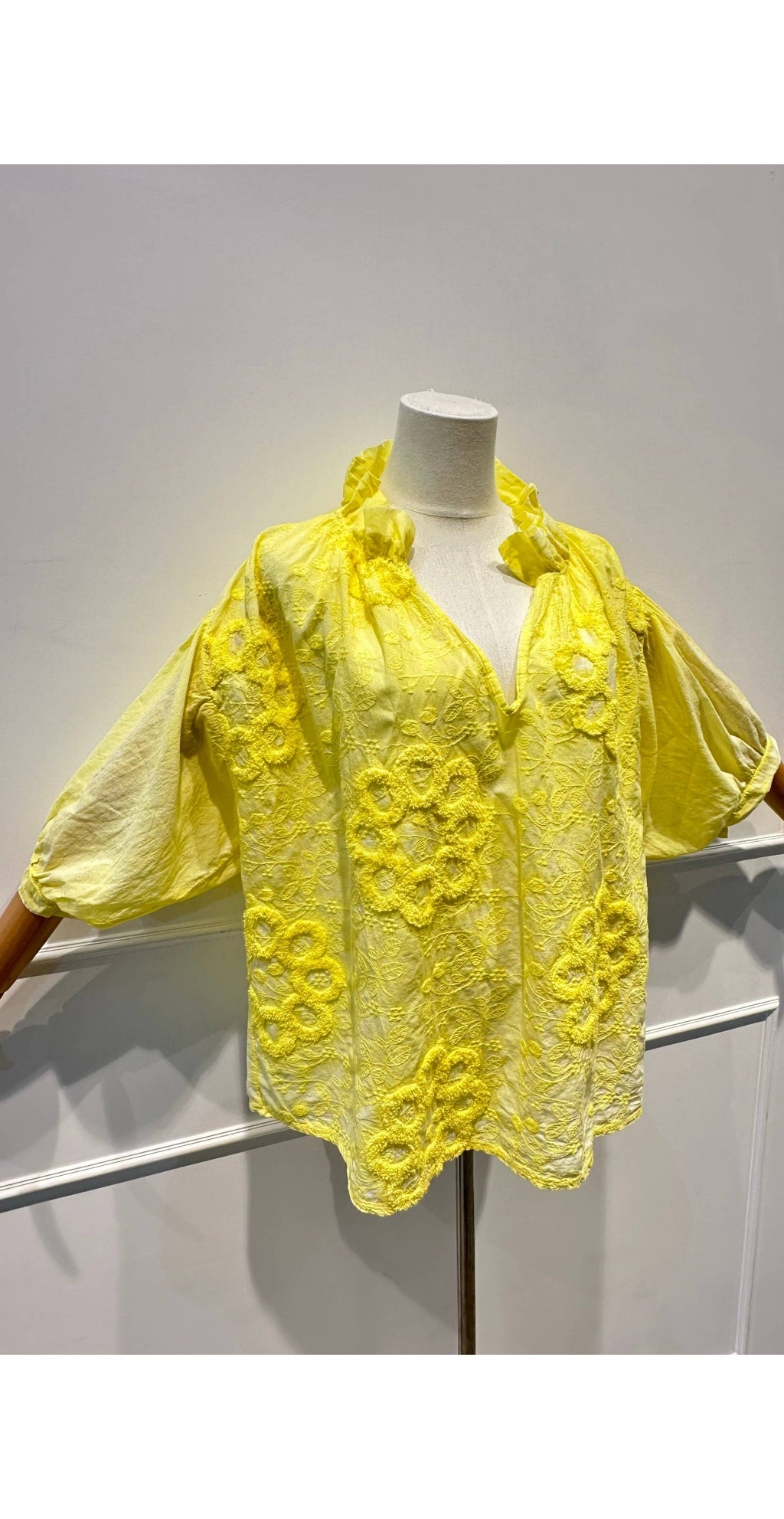 Blouse Brodée à Manches Bouffantes Broderie en Relief
