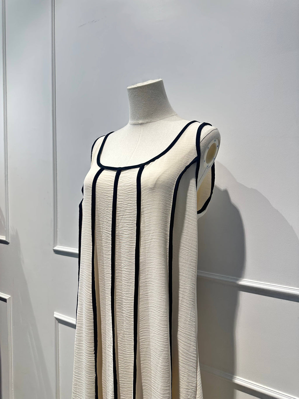 Robe Longue Sans Manches à Rayures Contrastées