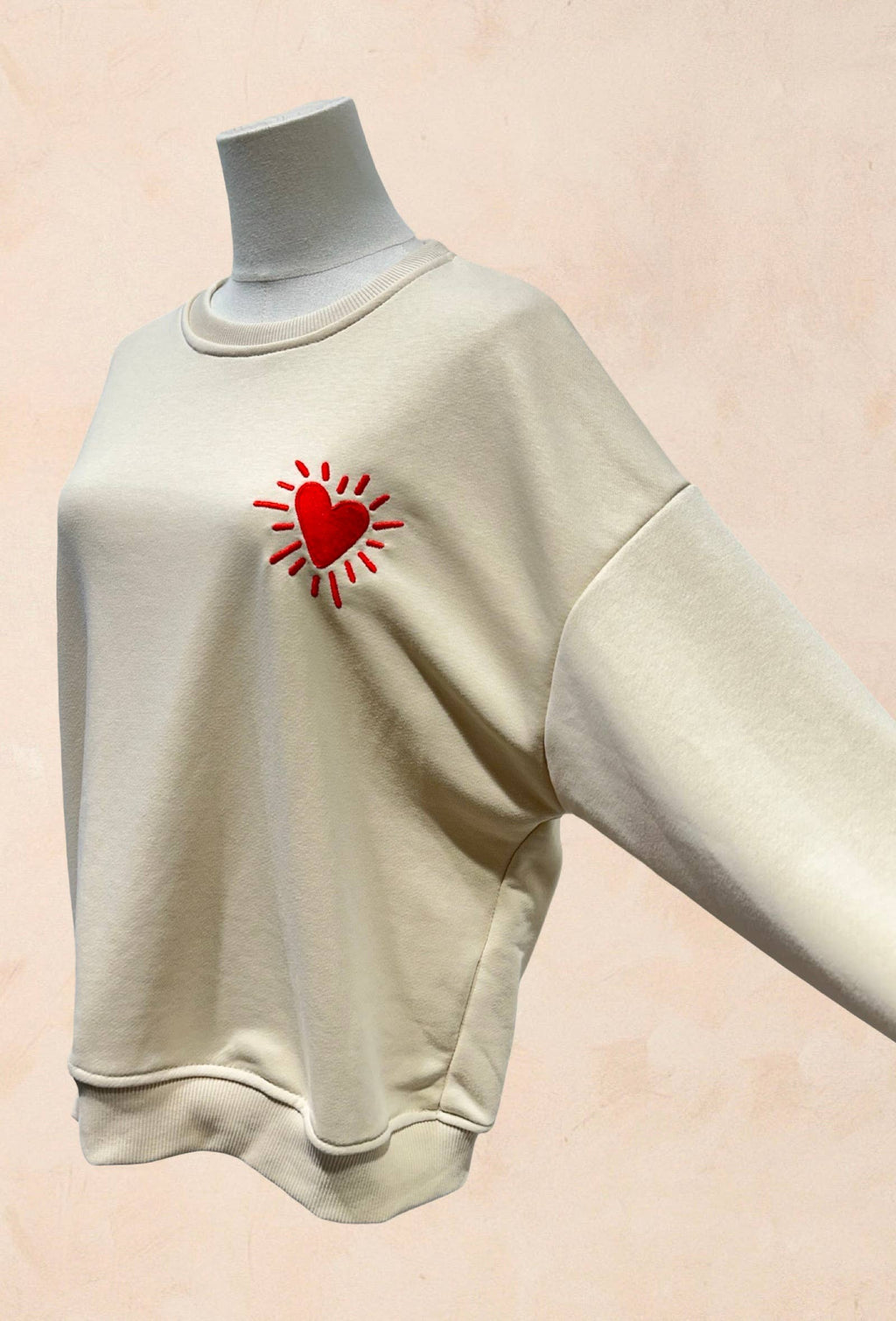 Sweat shirt Oversize Unisexe – Cœur Rouge Brodé