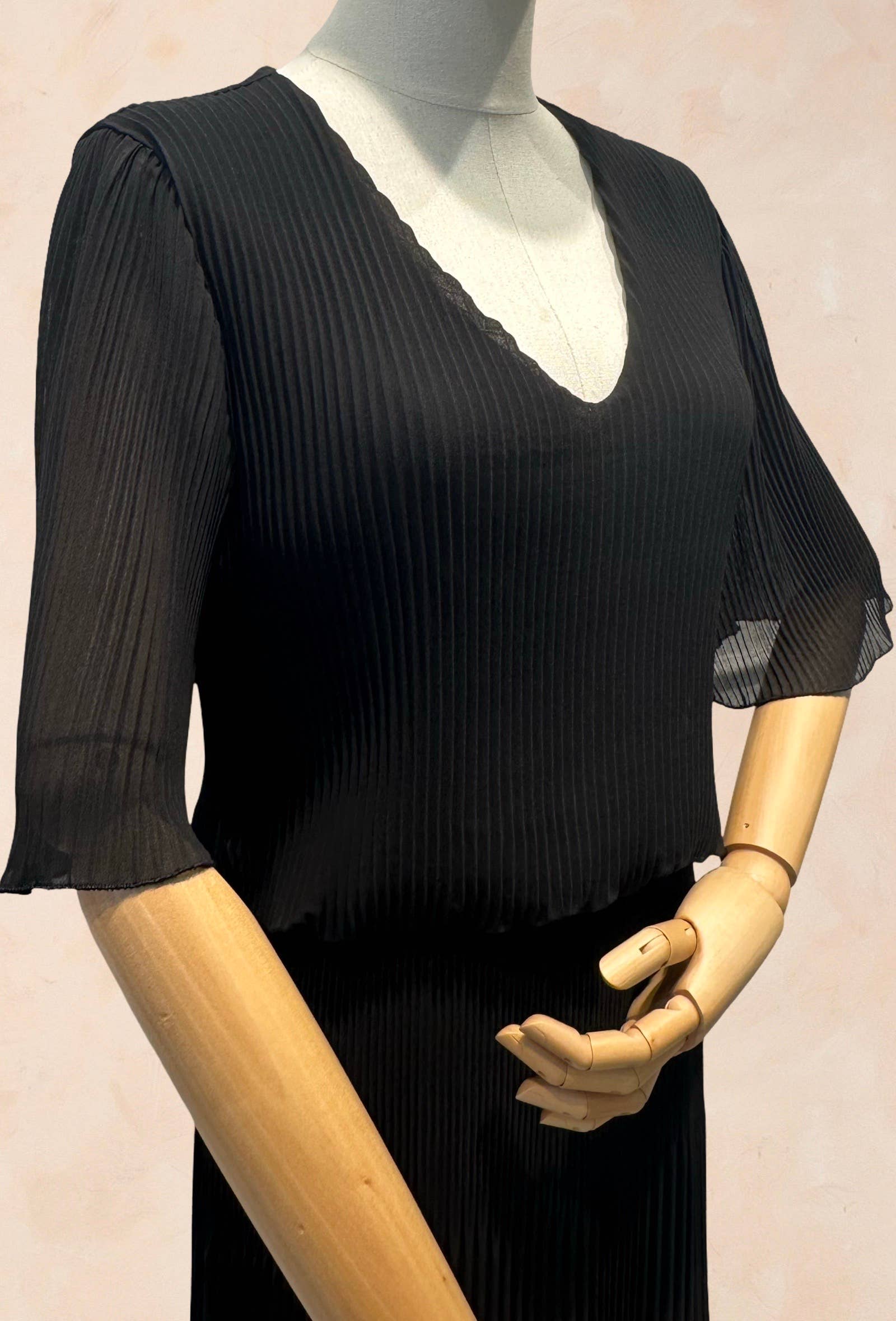Robe Longue Plissée Encolure V