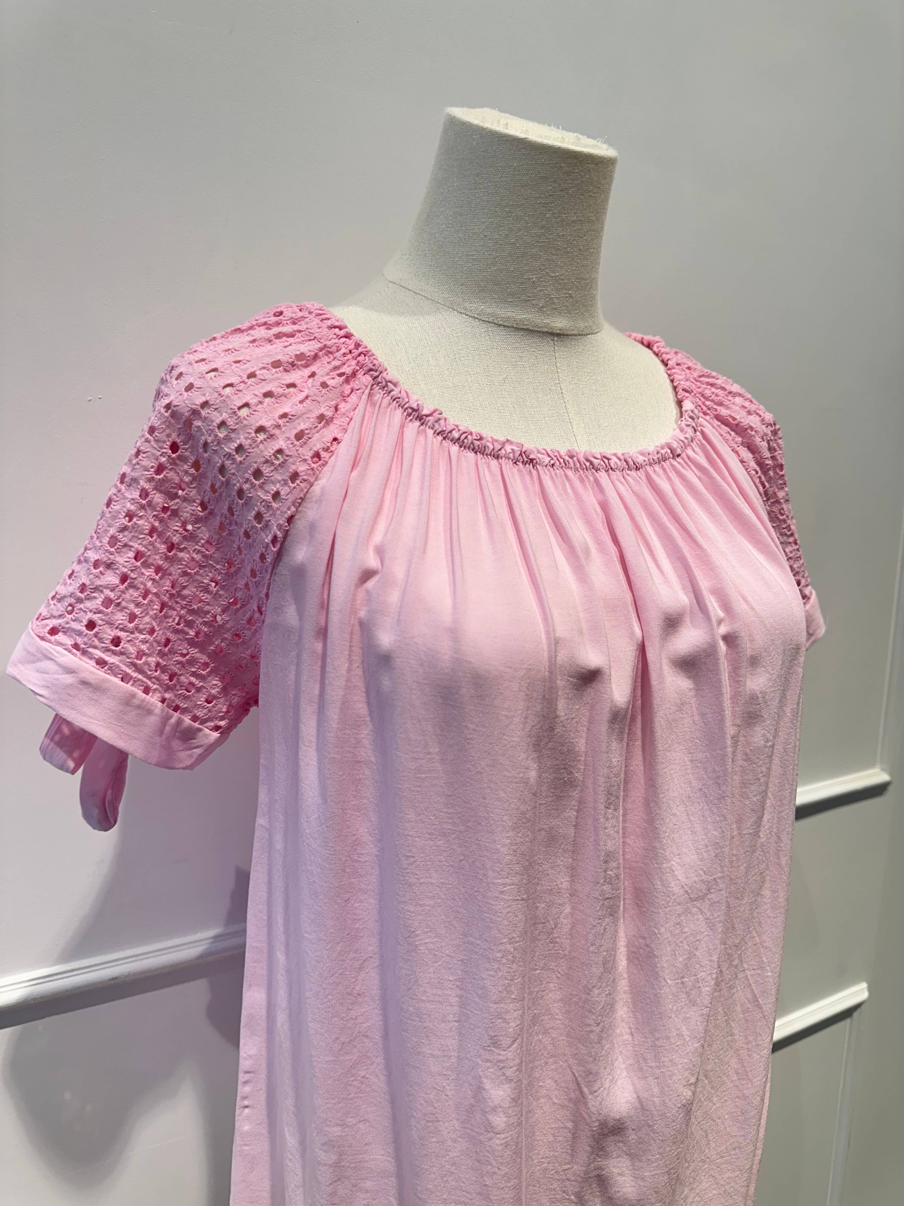 Blouse à Manches Brodées & Encolure Froncée