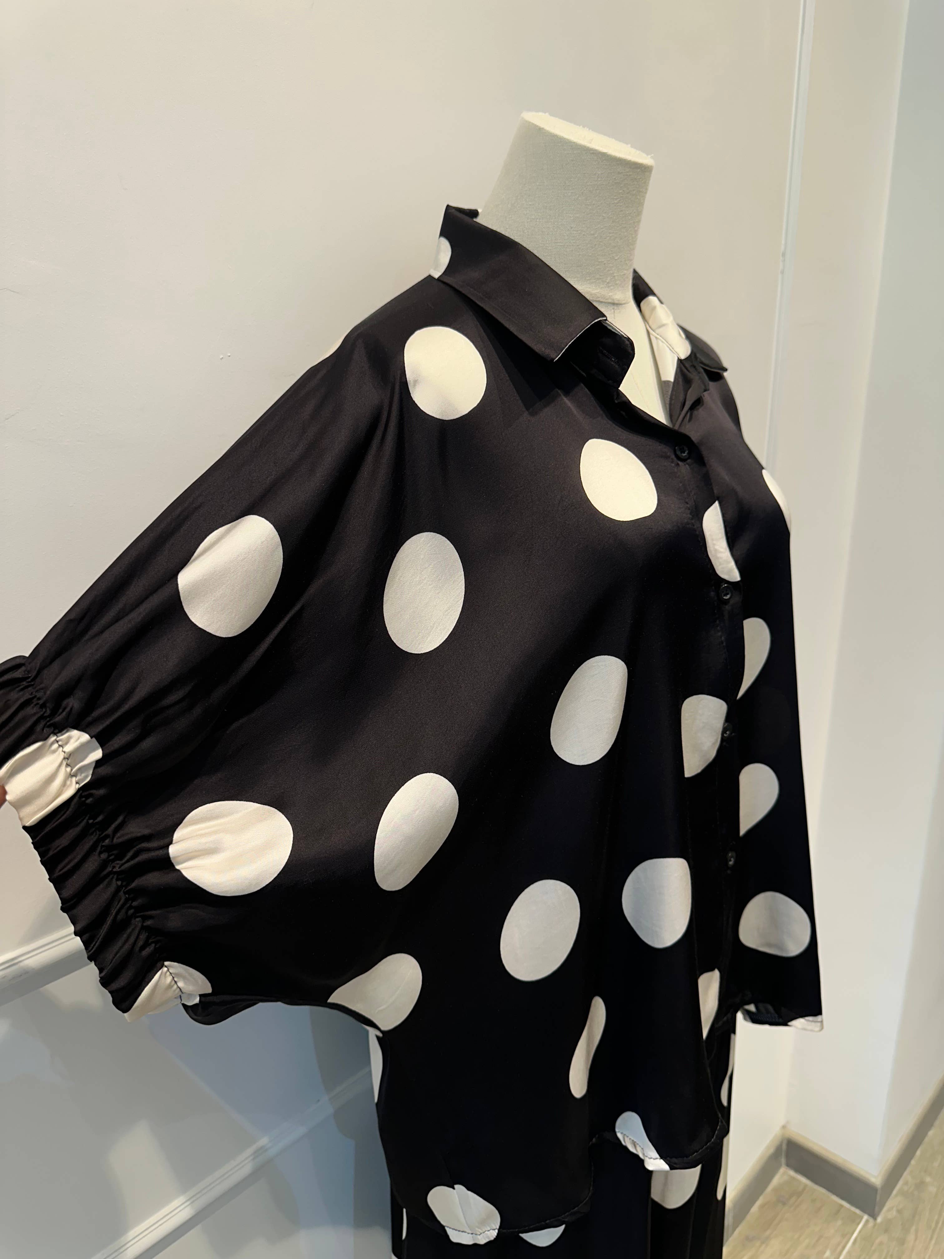 Ensemble fluide à pois oversize – % Viscose
