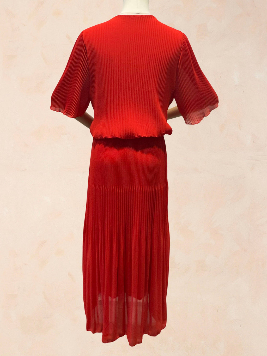 Robe Longue Plissée Encolure V