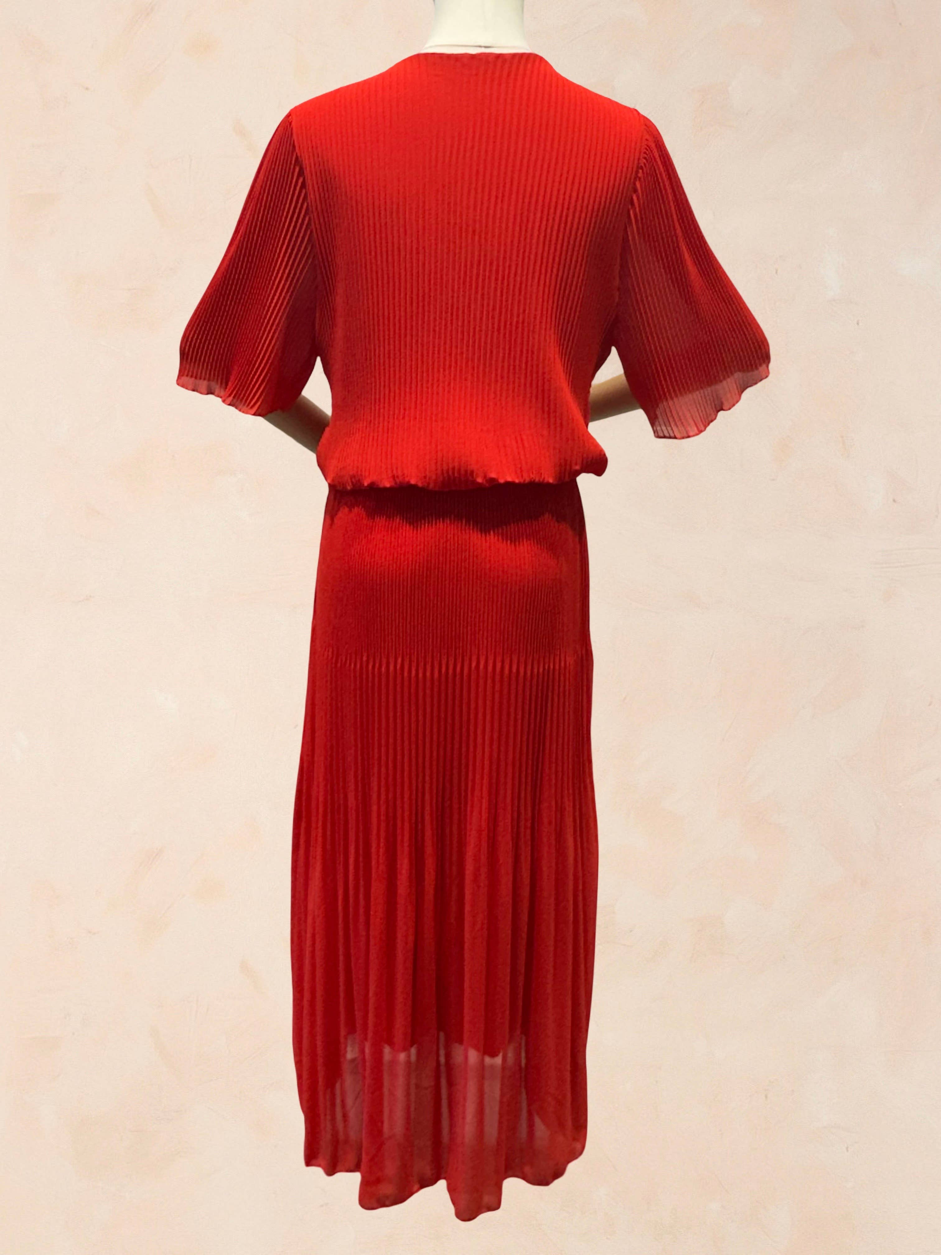 Robe Longue Plissée Encolure V