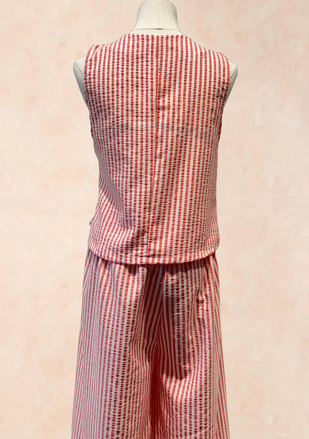 Ensemble gilet sans manches/ pantalon estival imprimé