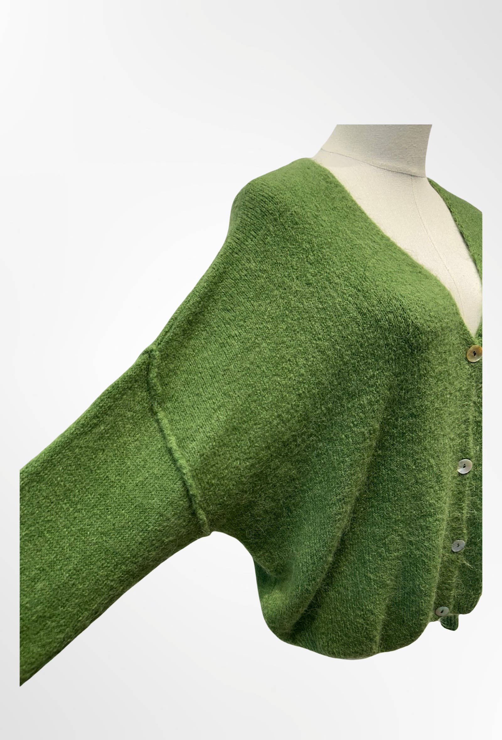 Gilet Col V Profond en Maille Douce ALPAGA