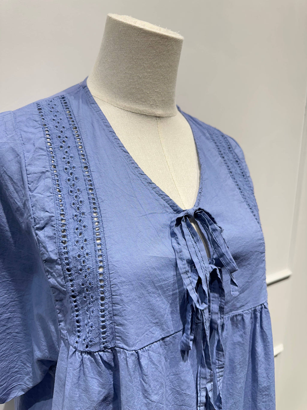 Blouse à Manches Papillon & Détails Brodés