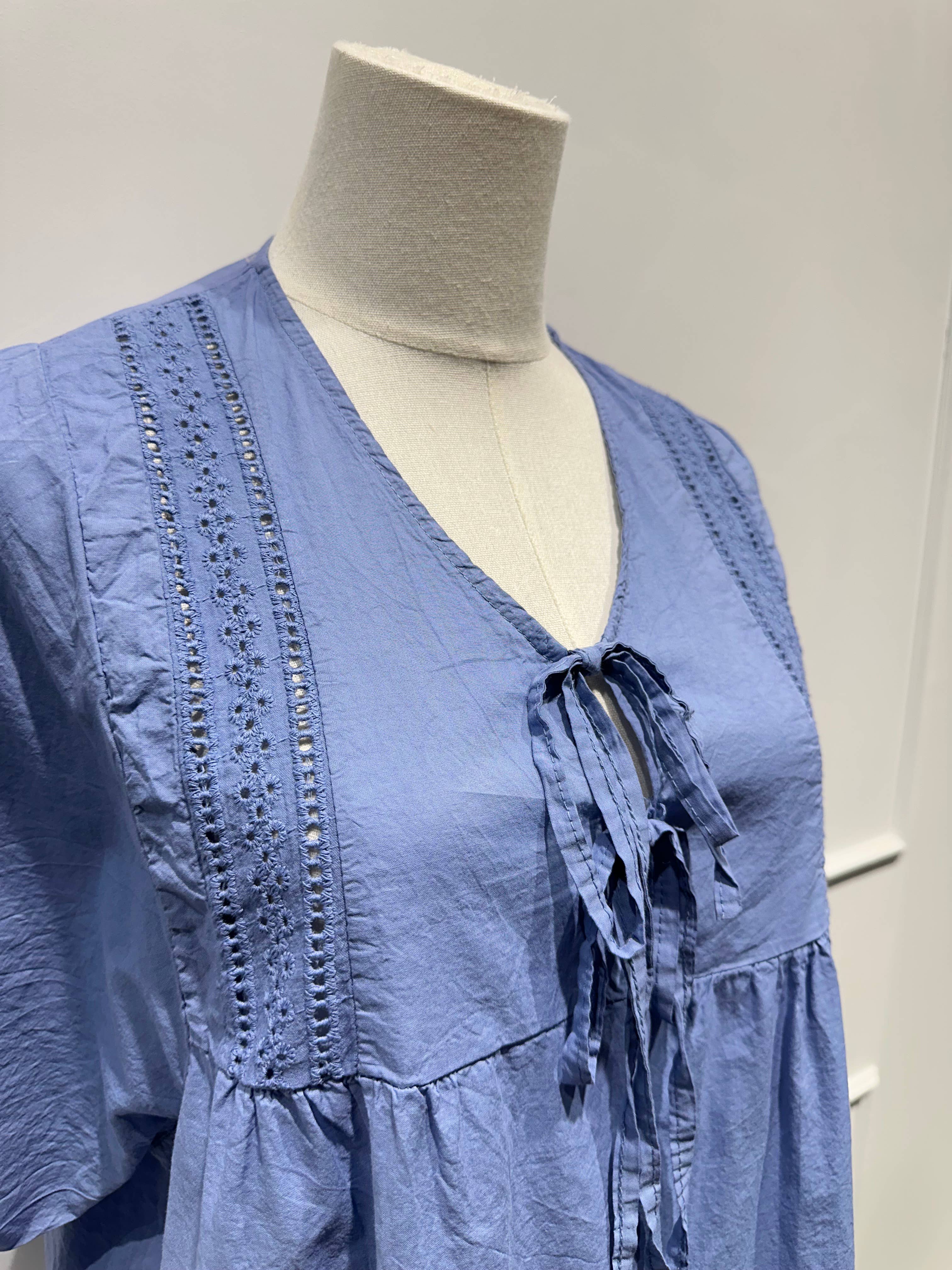 Blouse à Manches Papillon & Détails Brodés