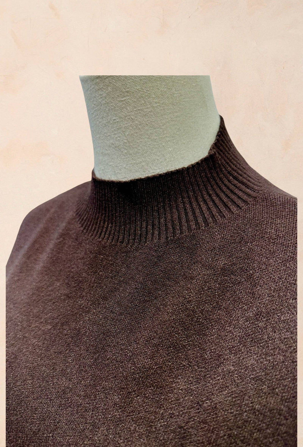 Débardeur en maille col montant VISCOSE