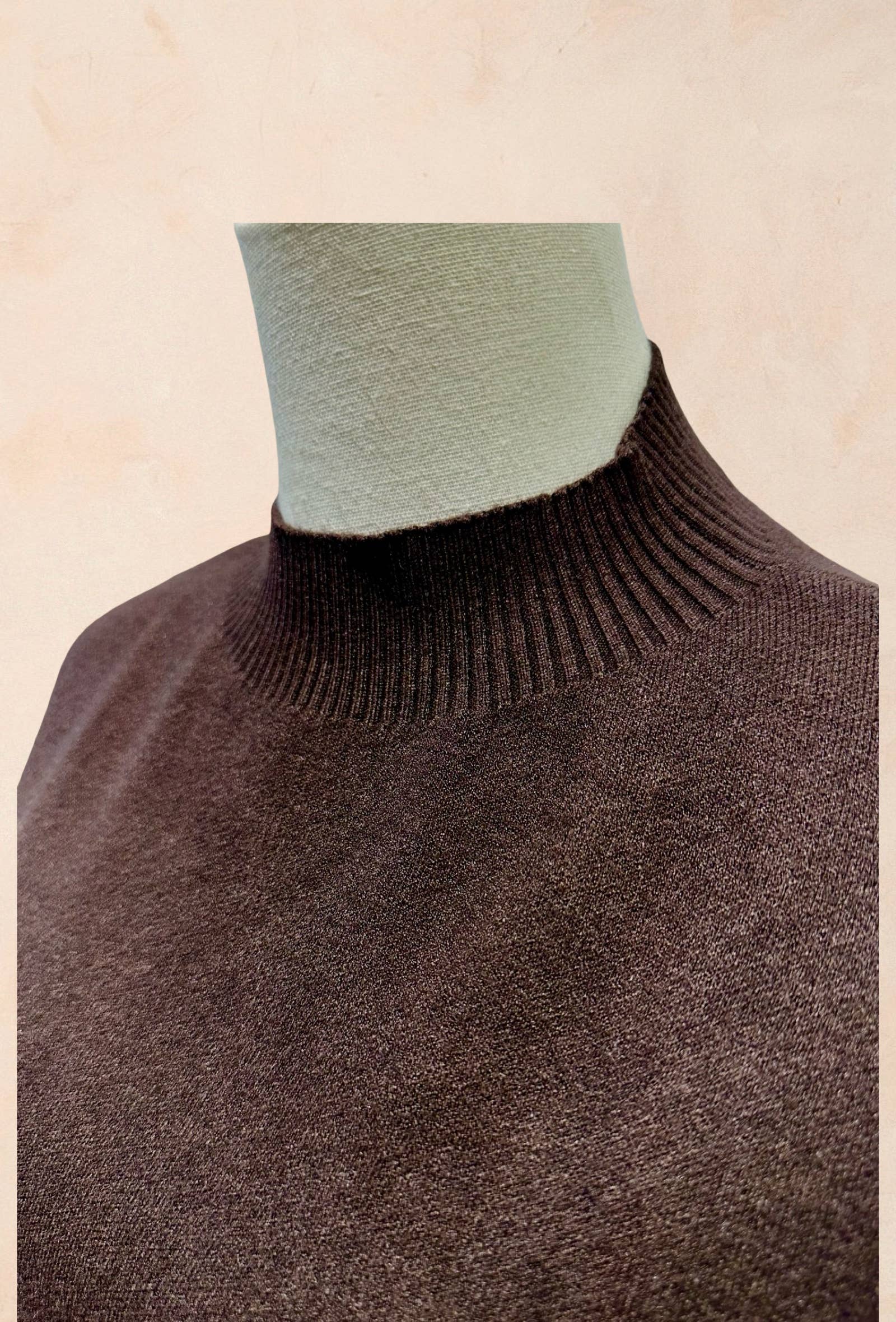 Débardeur en maille col montant VISCOSE