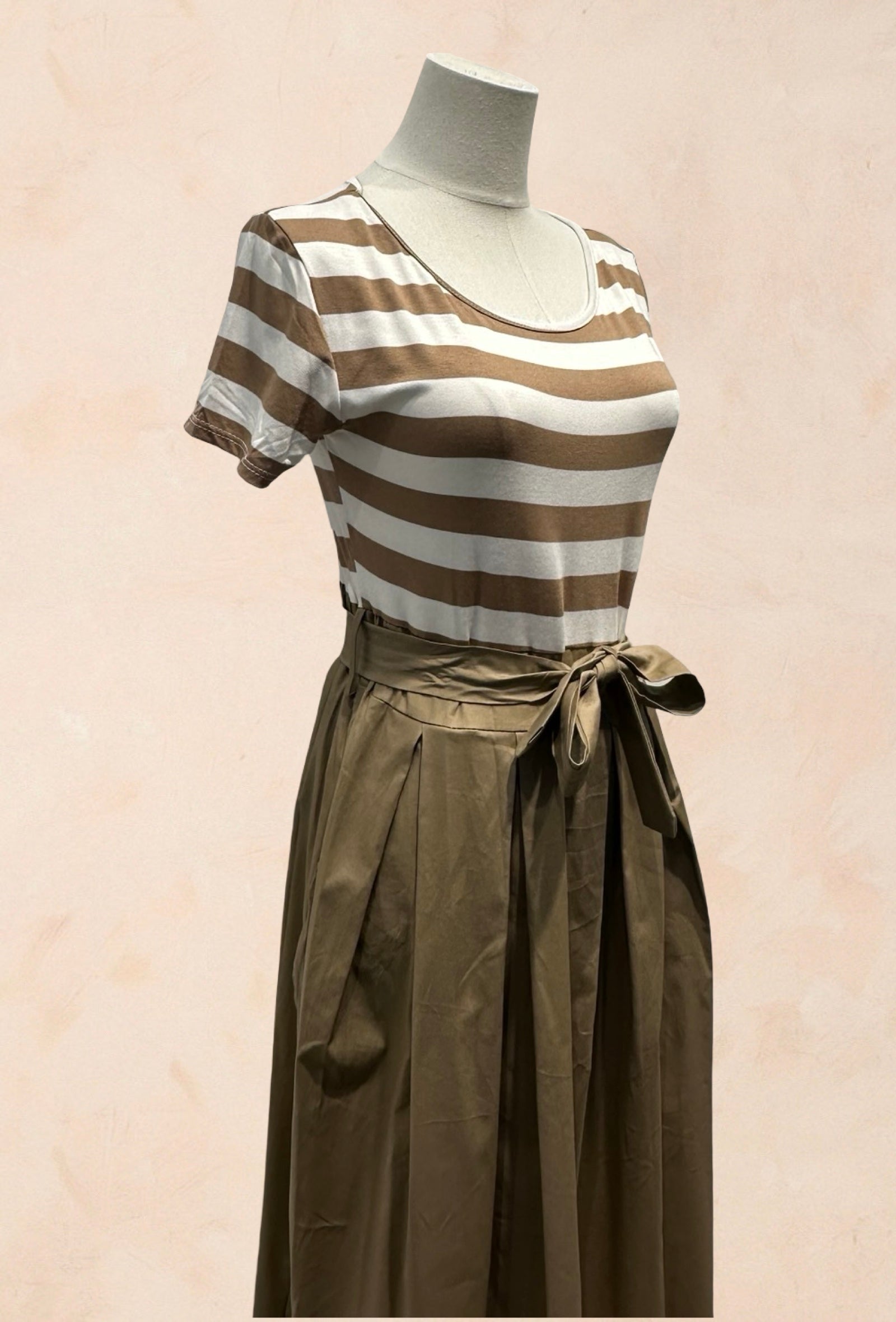 Robe longue t-shirt marinière plissé ceinture à la taille