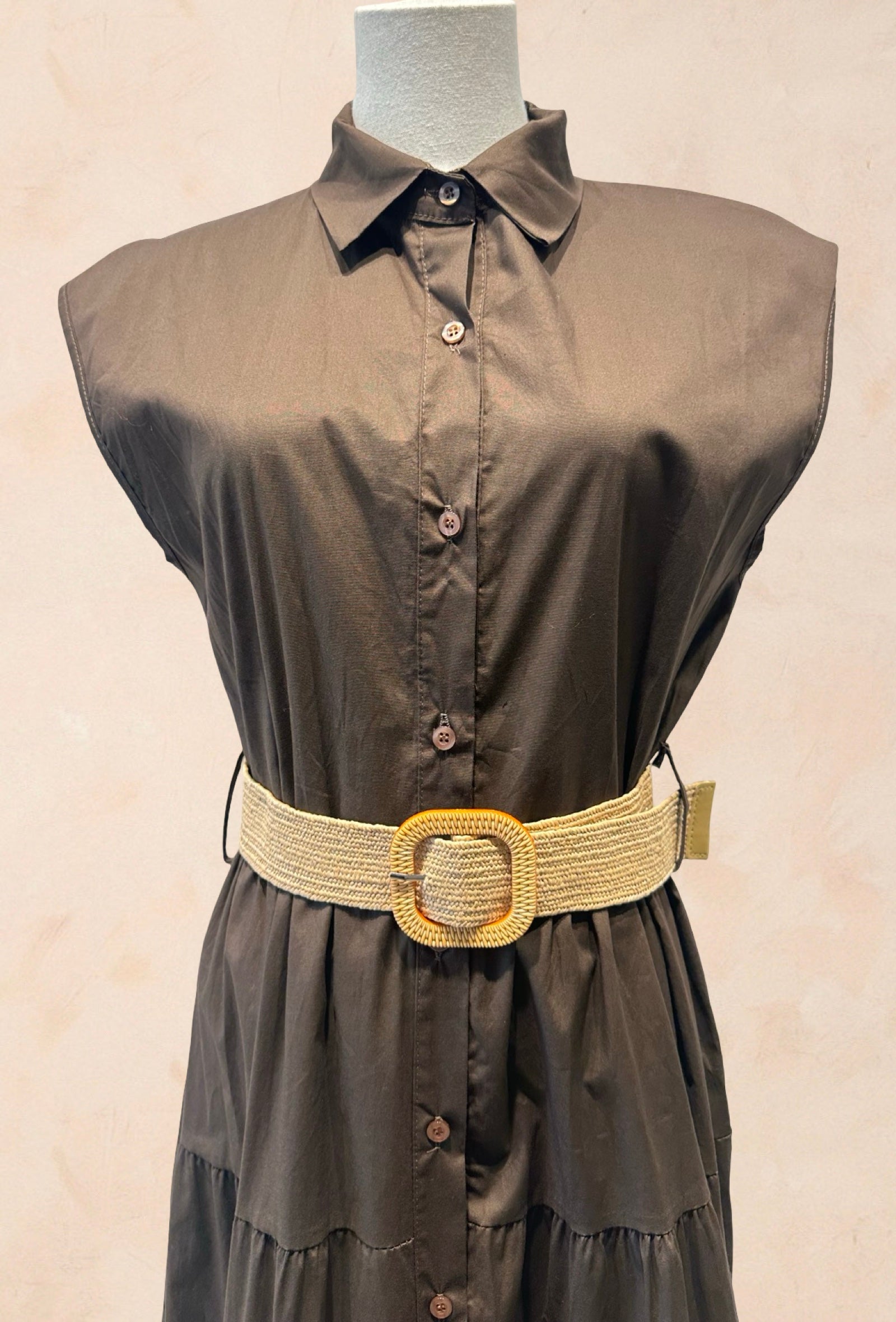 Robe chemise longue sans manches ceinture