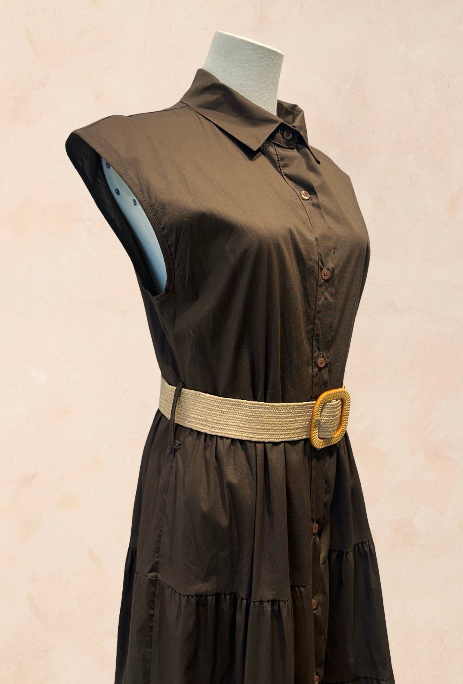 Robe chemise longue sans manches ceinture