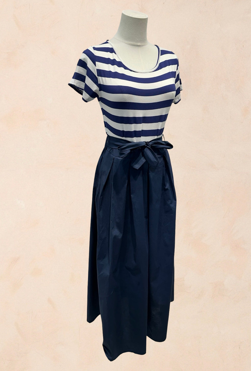 Robe longue t-shirt marinière plissé ceinture à la taille